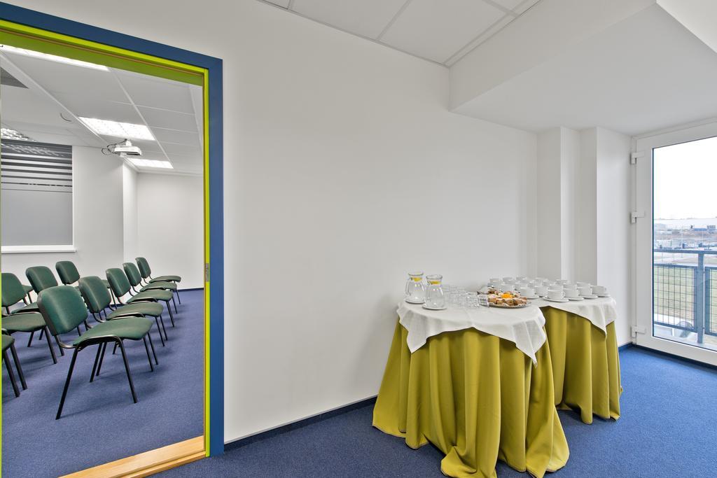 Green Vilnius Hotel Экстерьер фото